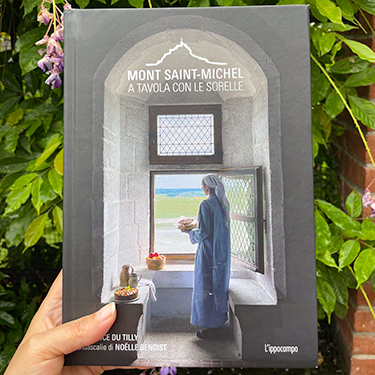 Cake alle olive, ricetta tratta da Mont-Saint-Michel. A tavola con le sorelle di Laurence du Tilly, per il progetto Cookbook Club di AIFB | Homework & Muffin